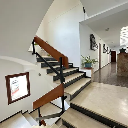 Miramar - Piso Con Piscina Comunitaria Con Vistas