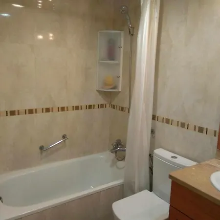 Piso Con Piscina Comunitaria Y Terraza Con Vistas * Tossa de Mar