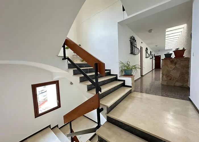 Miramar - Piso Con Piscina Comunitaria Con Vistas